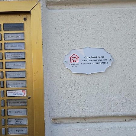 Casa Rossi Roma Apartment ภายนอก รูปภาพ