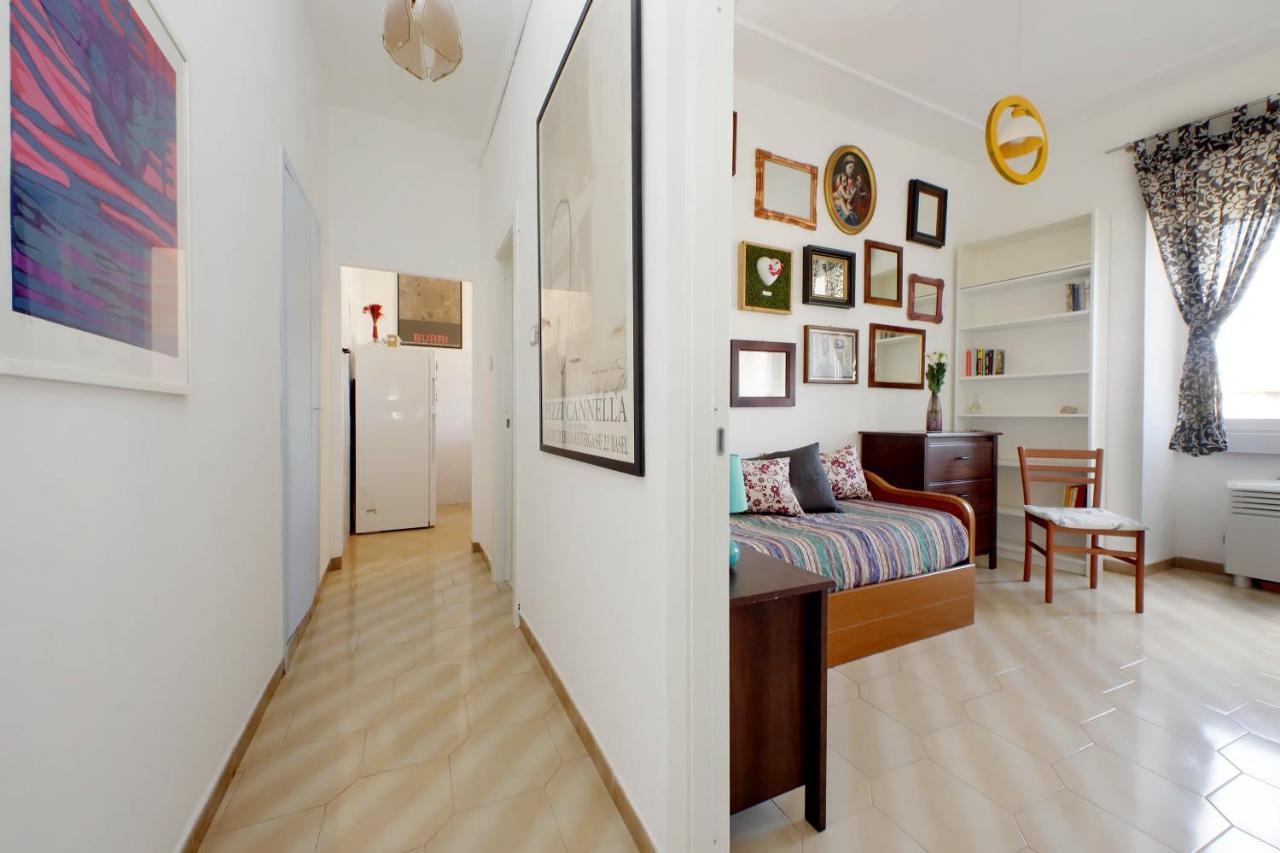 Casa Rossi Roma Apartment ภายนอก รูปภาพ